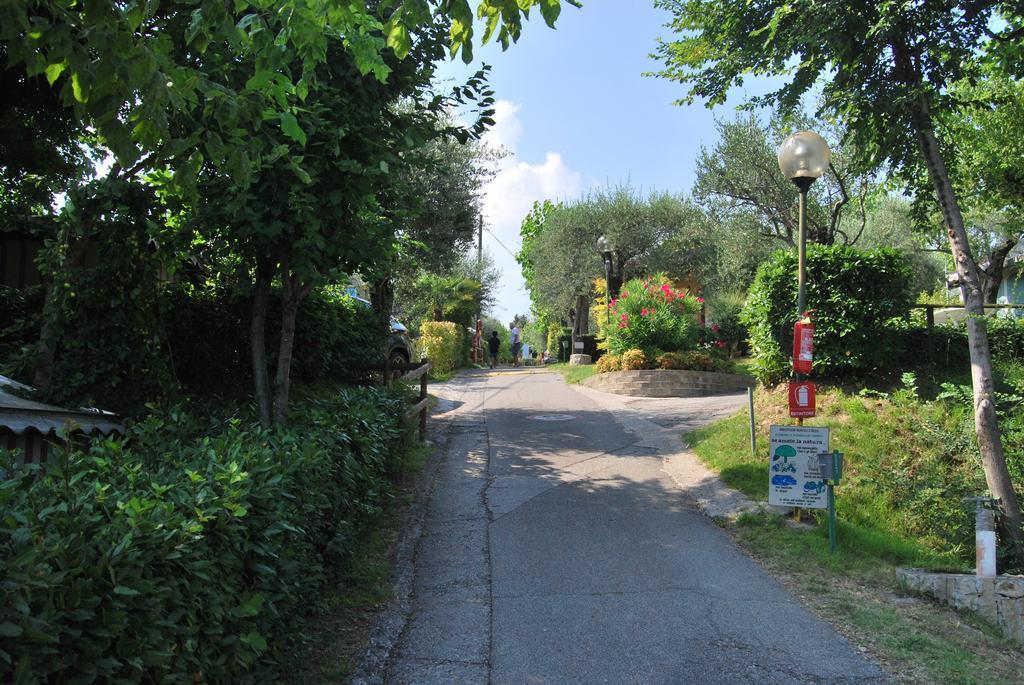 Camping Porto Srl Otel Moniga del Garda Dış mekan fotoğraf