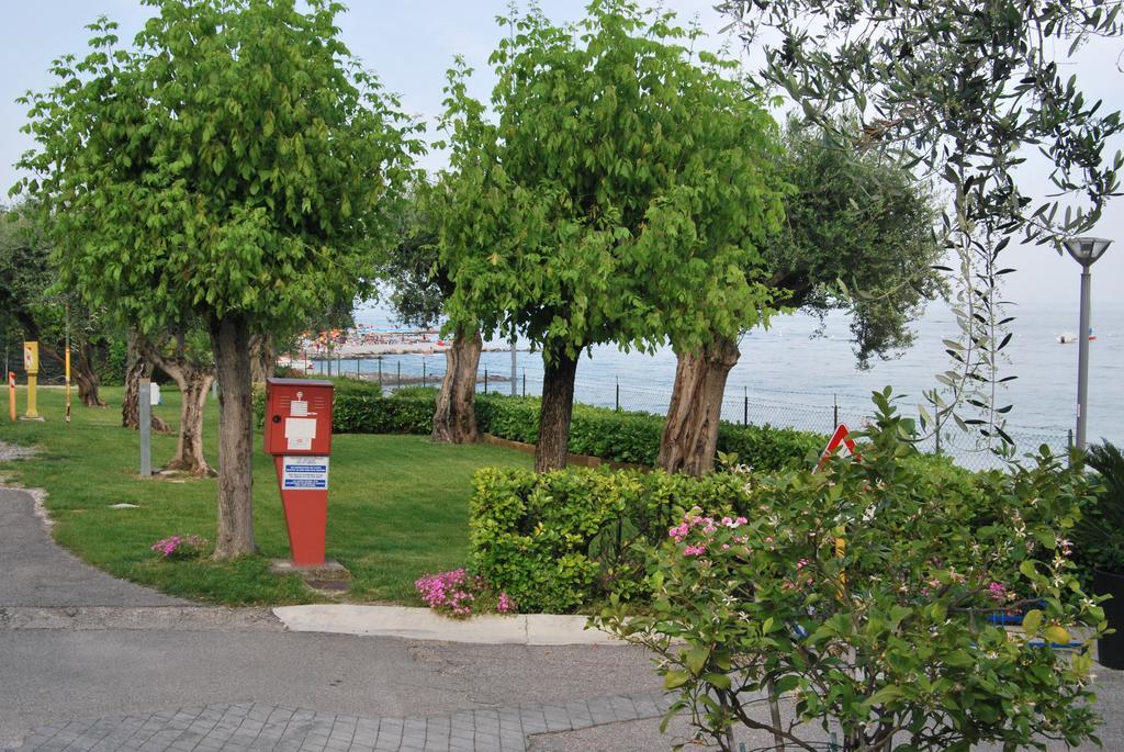 Camping Porto Srl Otel Moniga del Garda Dış mekan fotoğraf